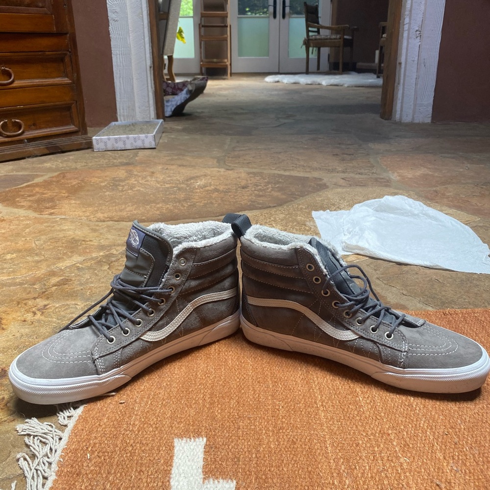Vans Sk8 Hi 11.5 Grey w/ Faux Fur - Picture 10 of 10